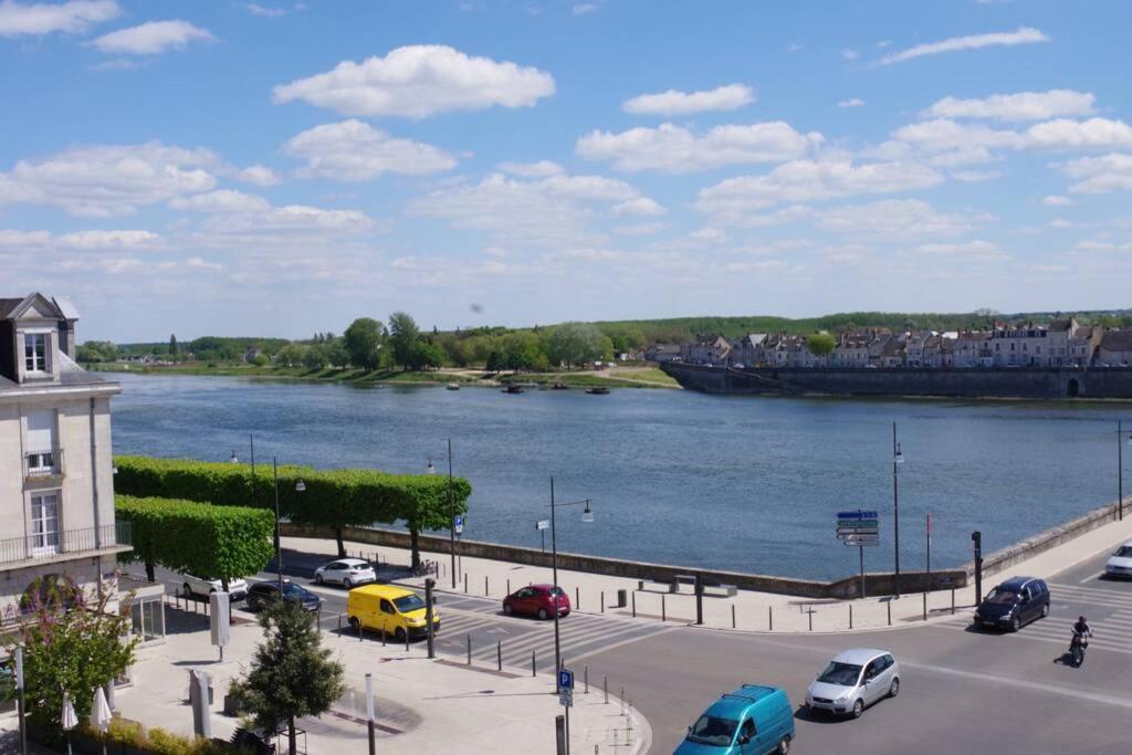 Apartment Les Mansardes Du Centre ,vue Loire